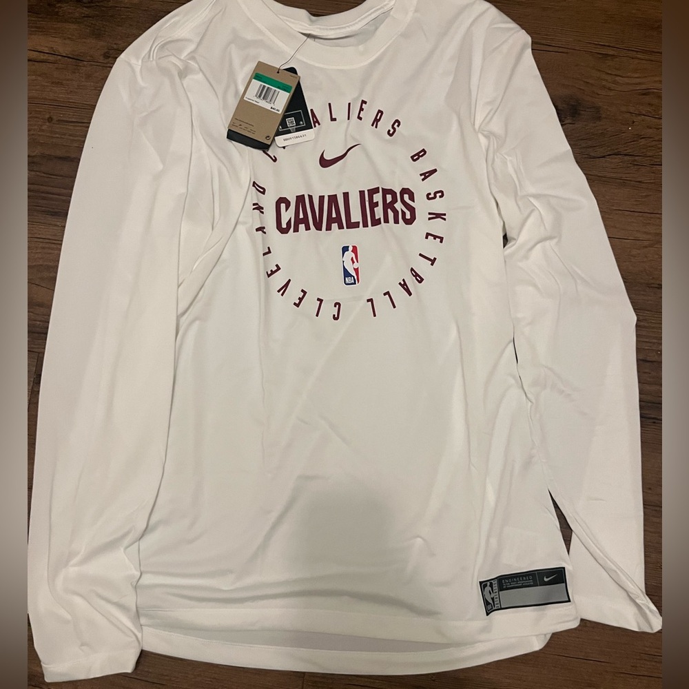 2 Cavs shirt